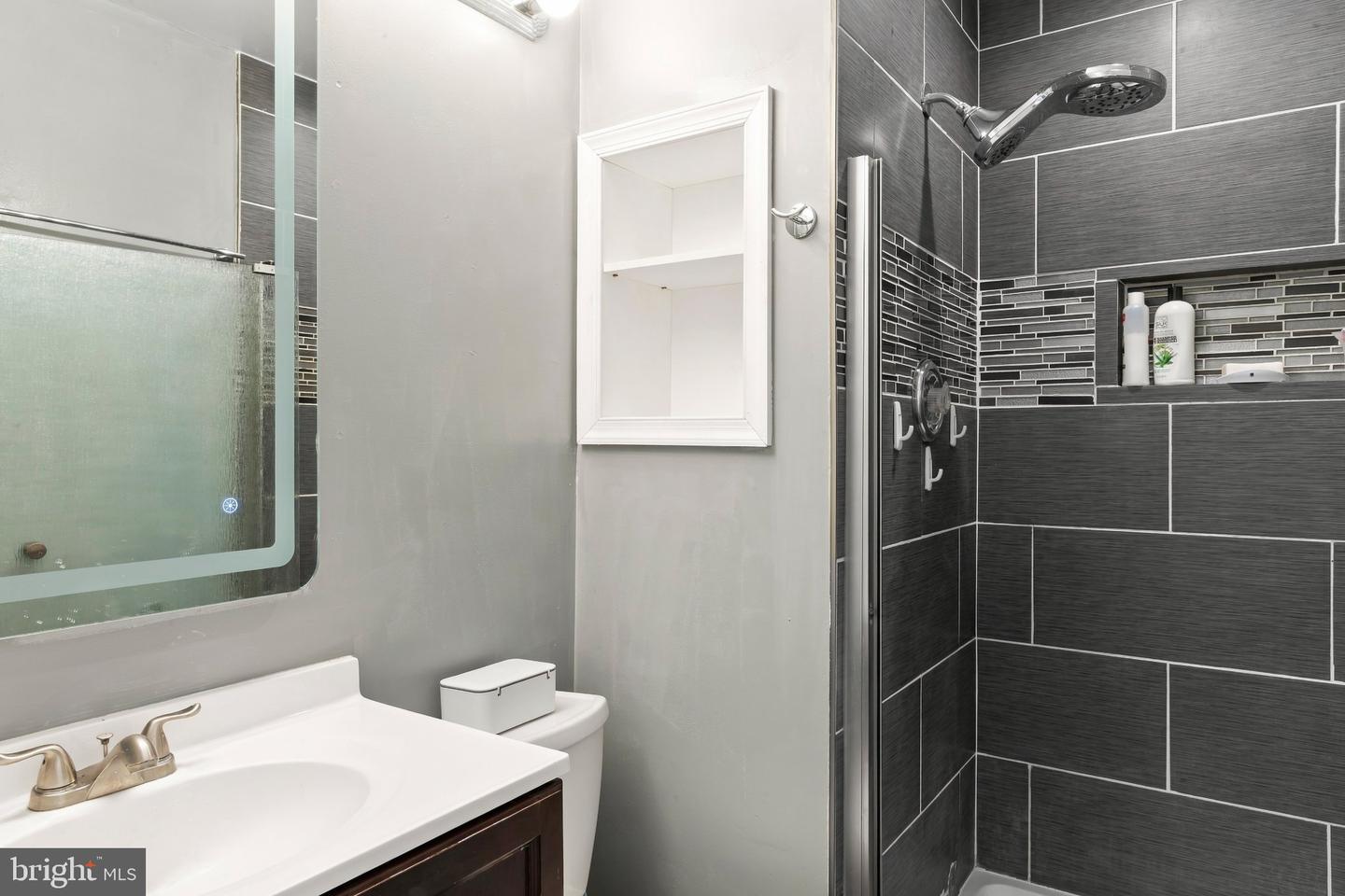 1066 Travis Ln Property Photo 28