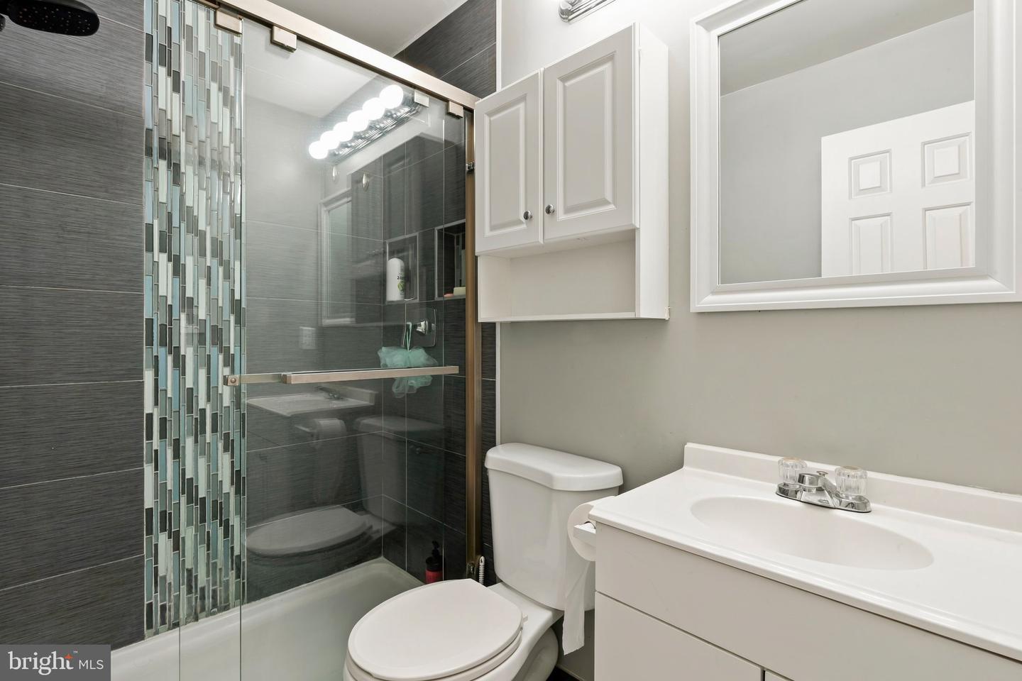 1066 Travis Ln Property Photo 34