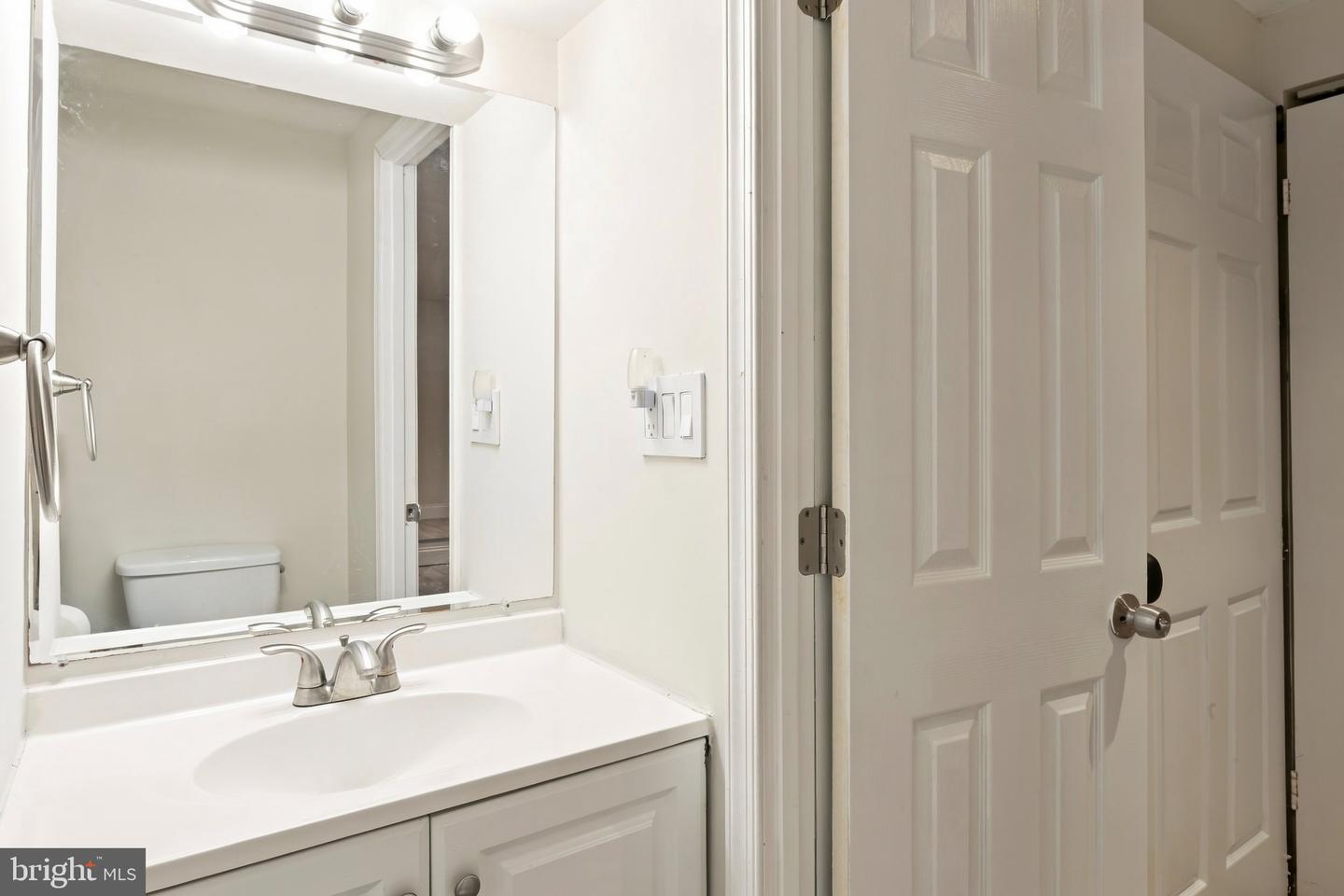 1066 Travis Ln Property Photo 42