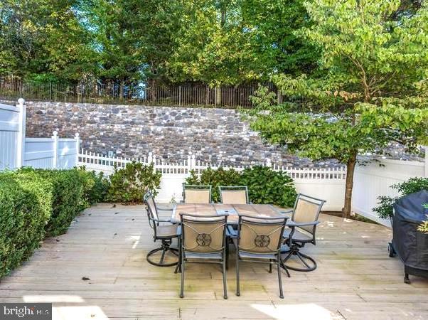 11405 Cedar Ridge Dr Property Photo 2
