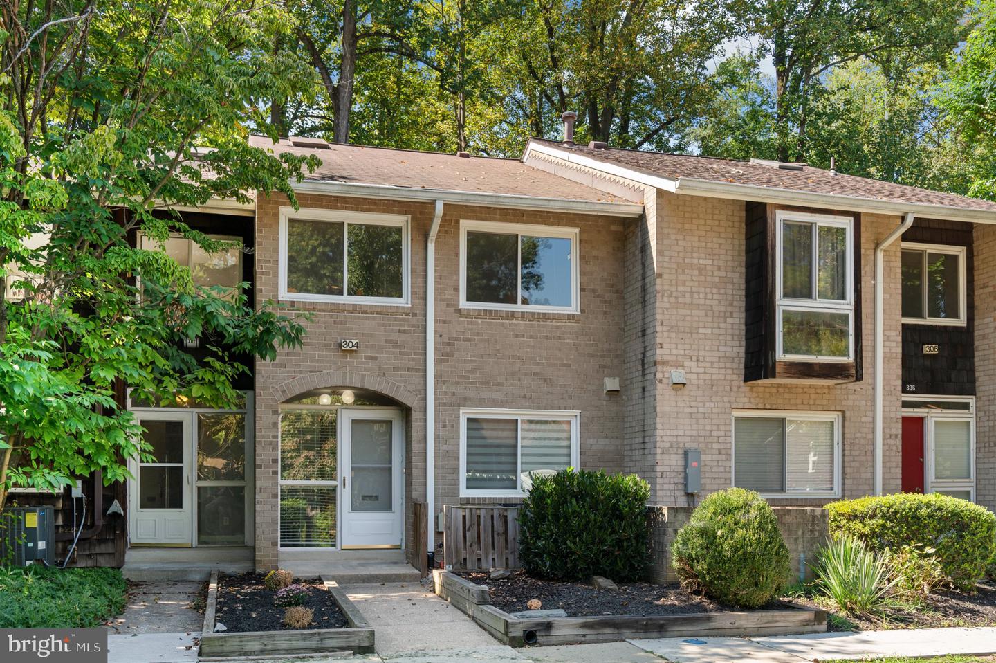 304 New Mark Esp Property Photo 1