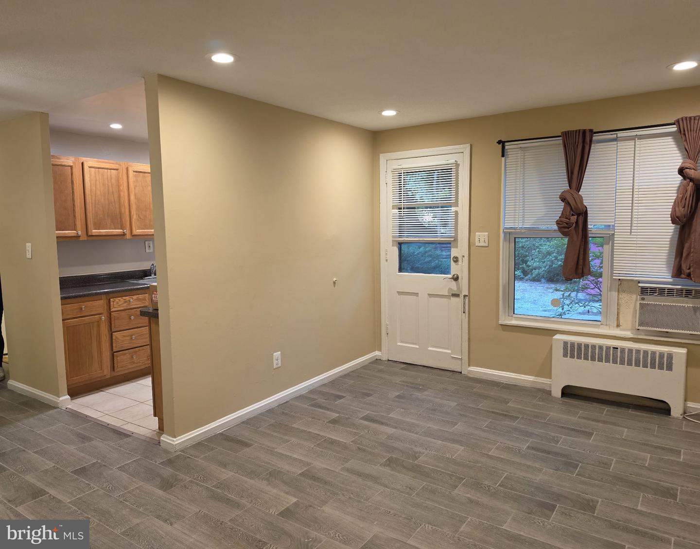 610 Kennebec Ave #104 Property Photo 2