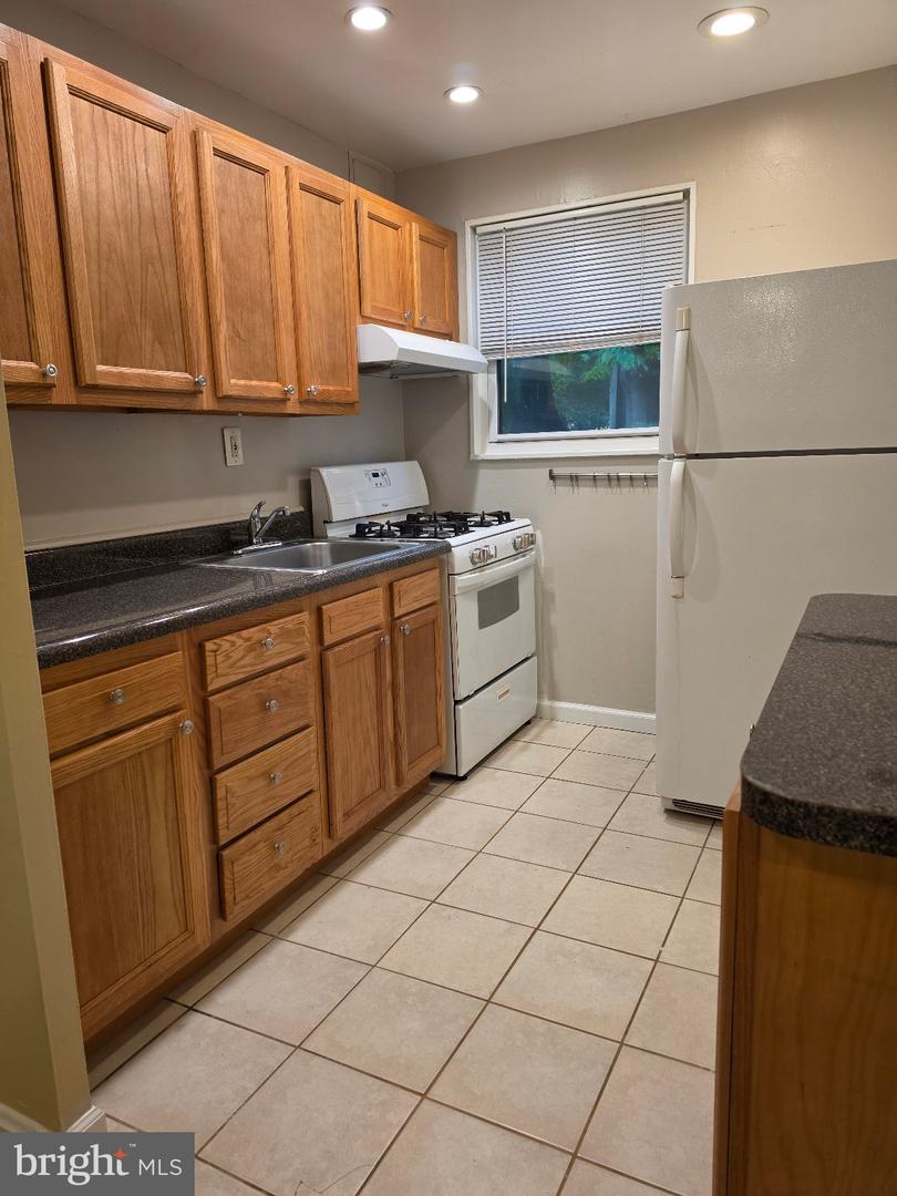 610 Kennebec Ave #104 Property Photo 3