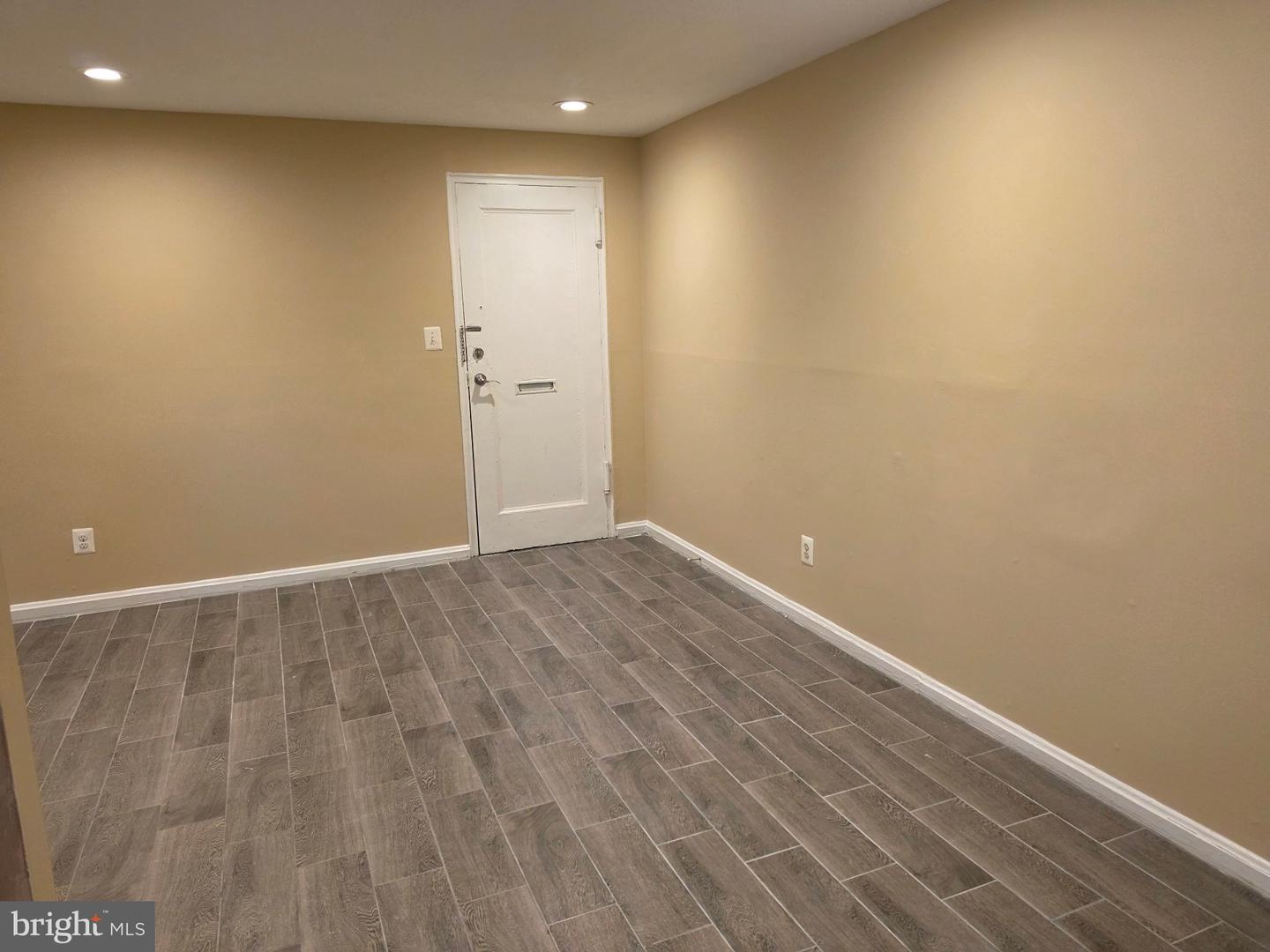 610 Kennebec Ave #104 Property Photo 9