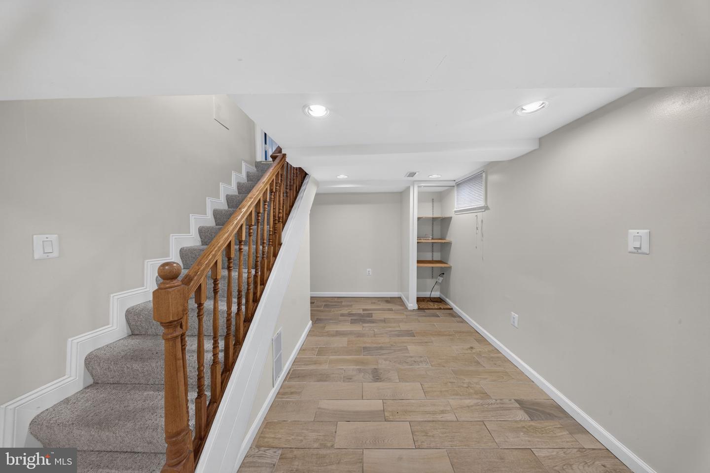 2712 Newton St Property Photo 33