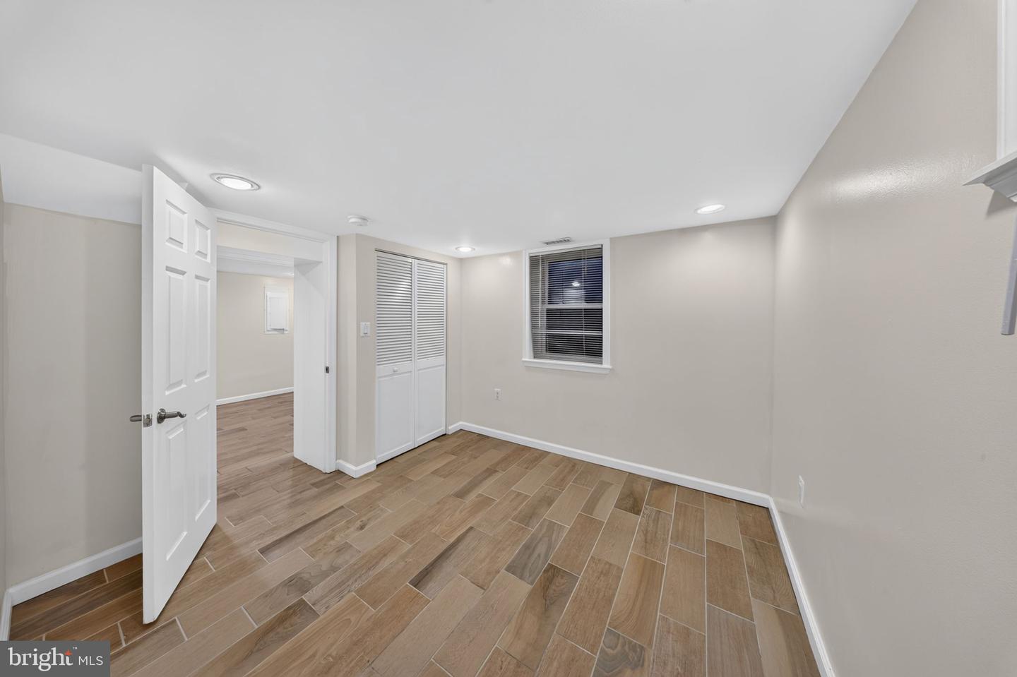 2712 Newton St Property Photo 37