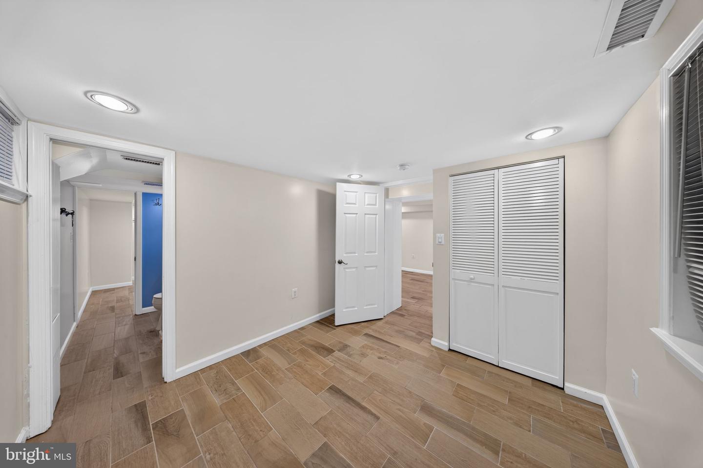 2712 Newton St Property Photo 41