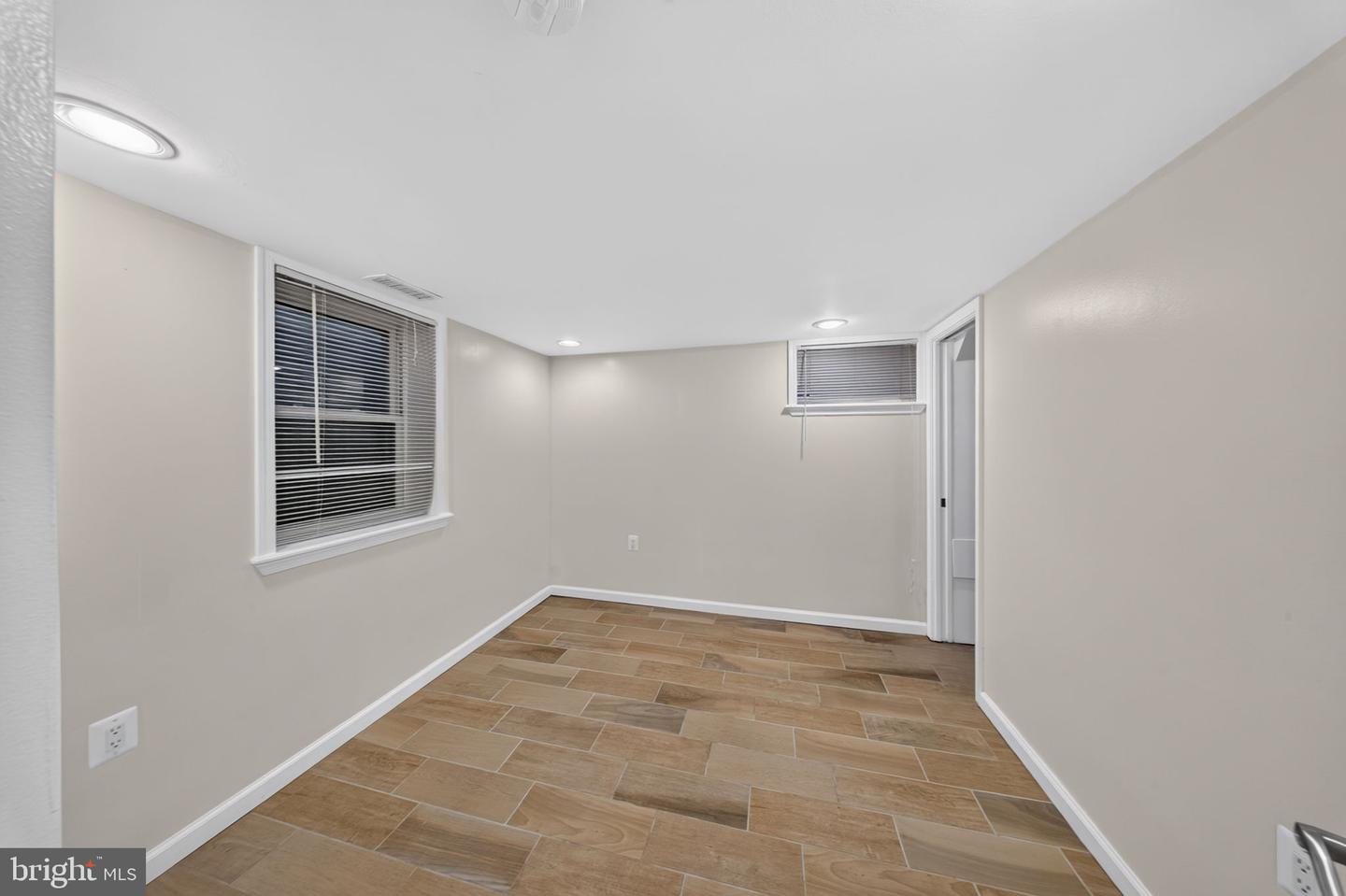 2712 Newton St Property Photo 42