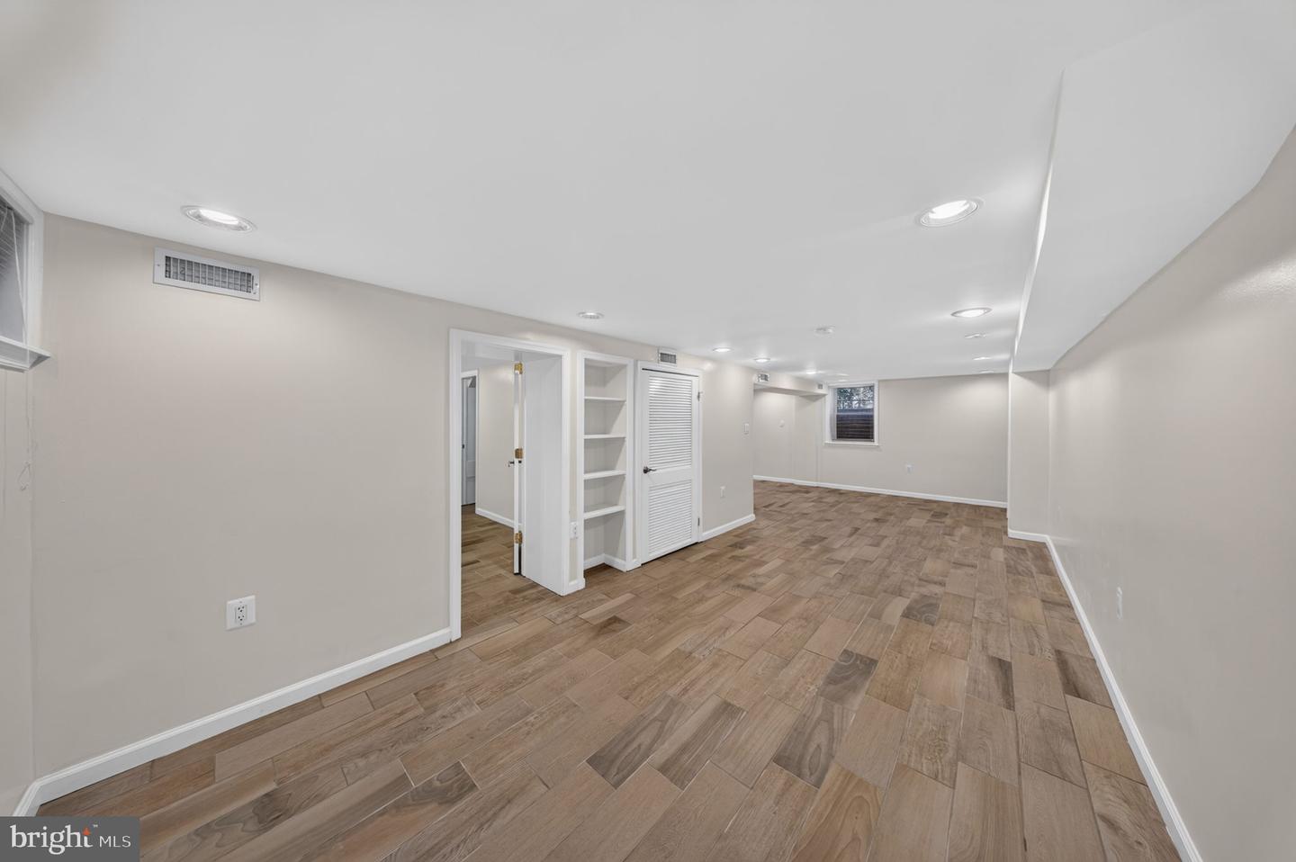 2712 Newton St Property Photo 43