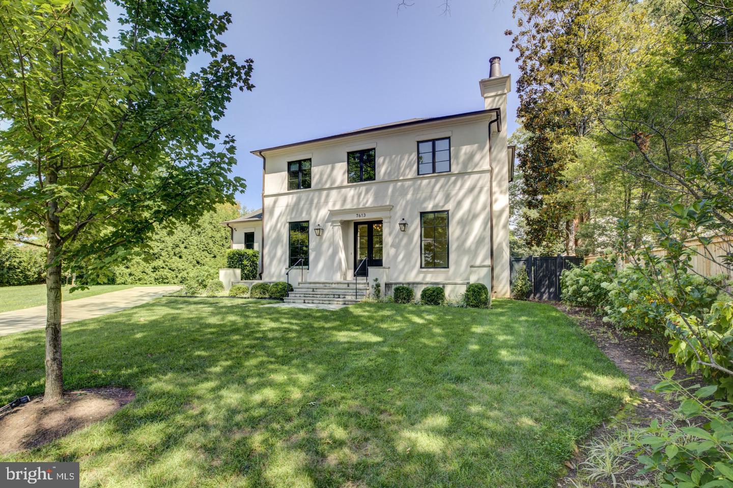 7613 GLENBROOK RD Property Photo 1