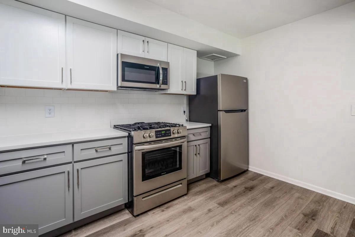 1699 YALE PL #413 Property Photo 1