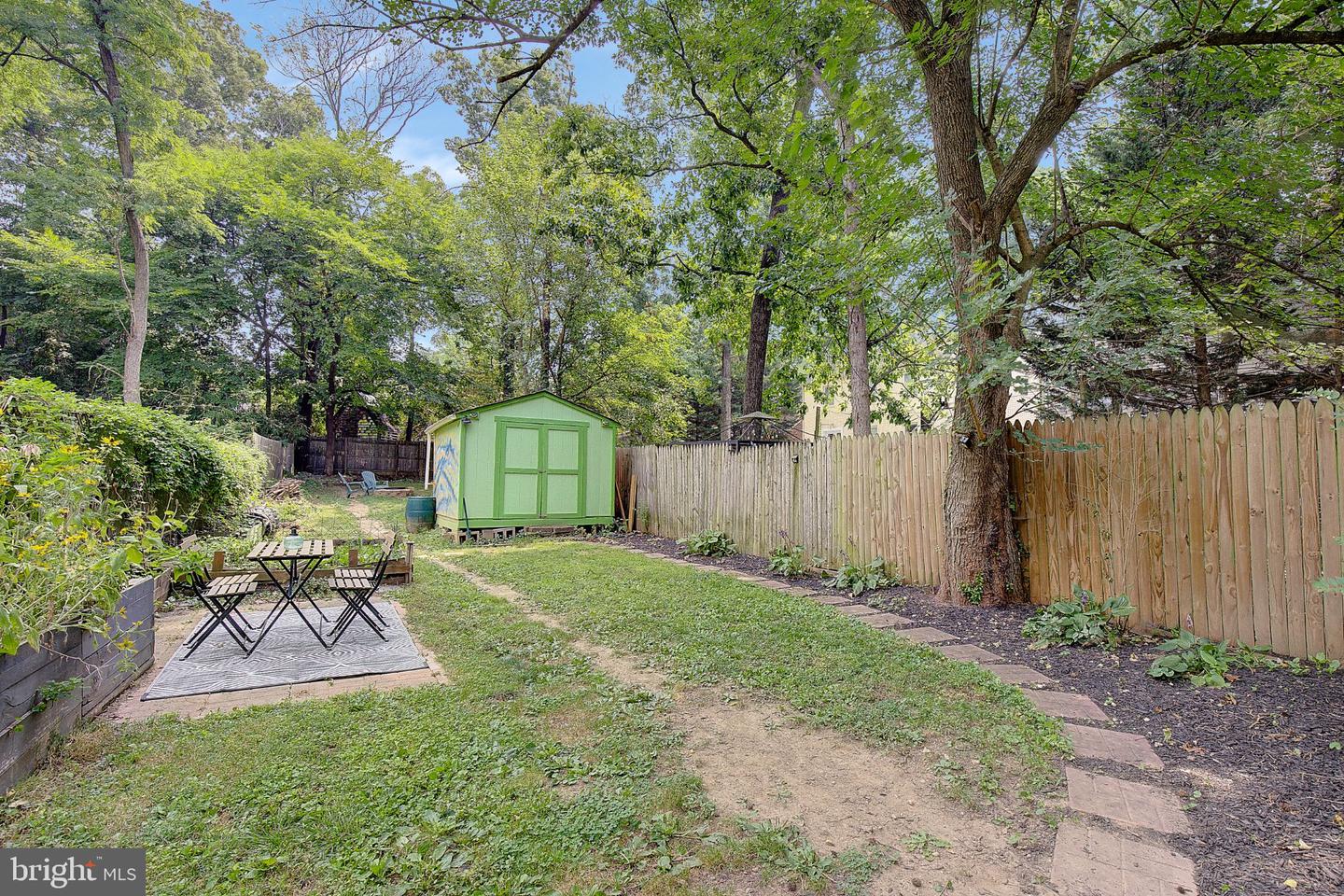 8203 Roanoke Ave Property Photo 1