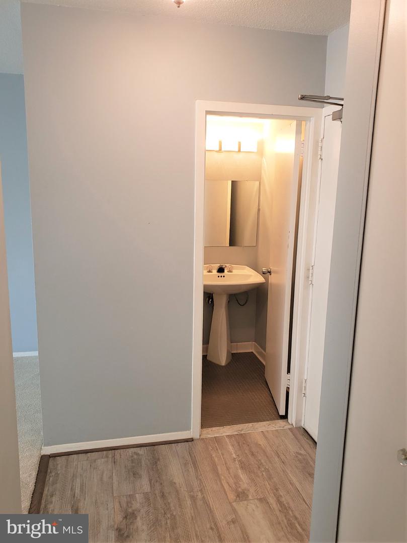 4515 Willard Ave #1815 S Property Photo 3