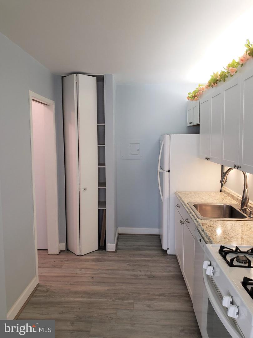 4515 Willard Ave #1815 S Property Photo 6