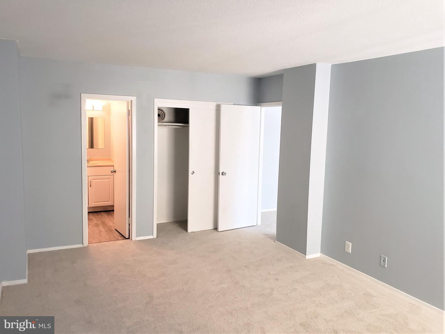 4515 Willard Ave #1815 S Property Photo 12