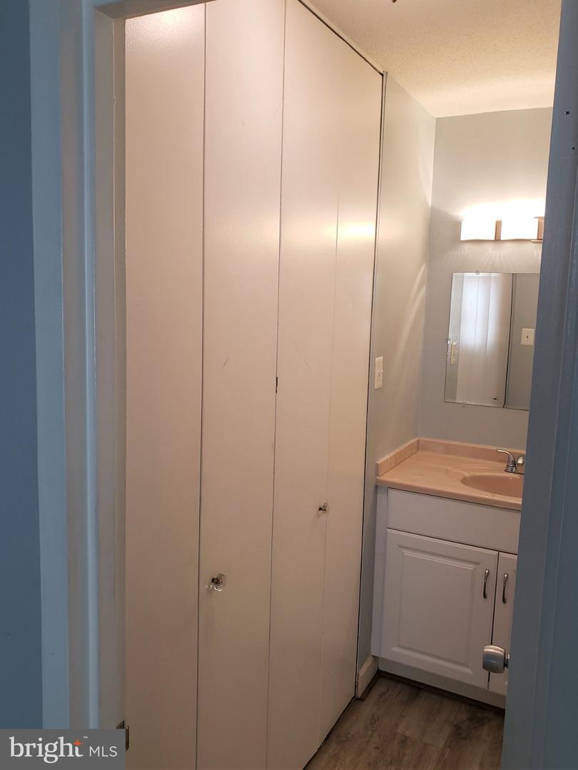 4515 Willard Ave #1815 S Property Photo 13