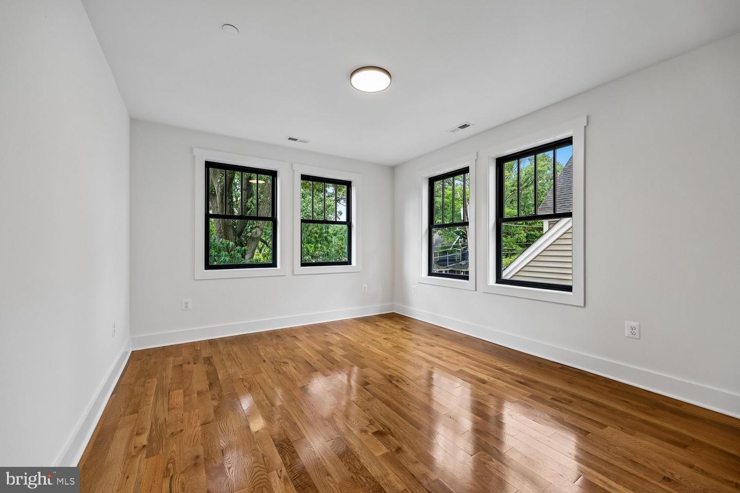 6705 Allegheny Ave Property Photo 55