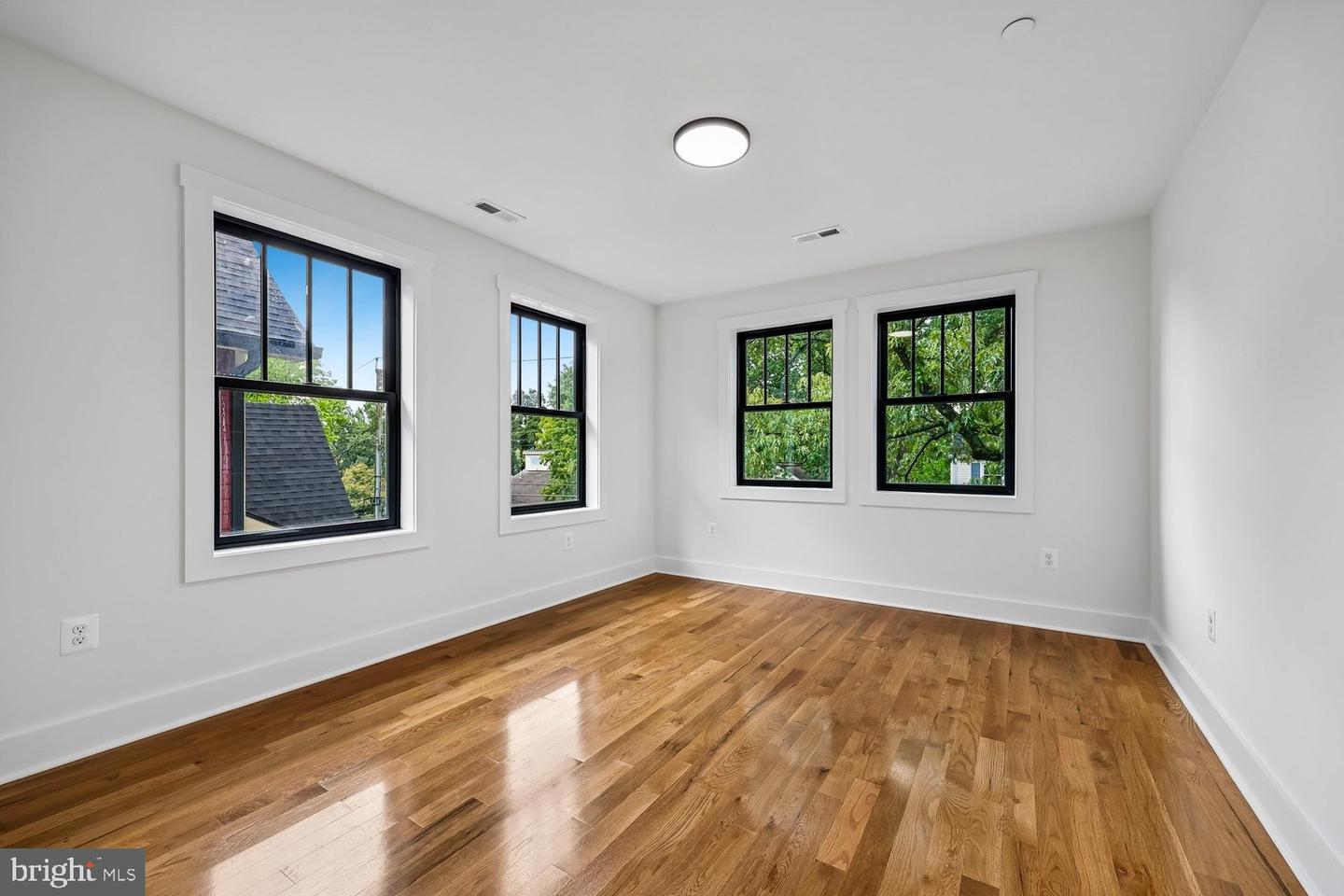 6705 Allegheny Ave Property Photo 59