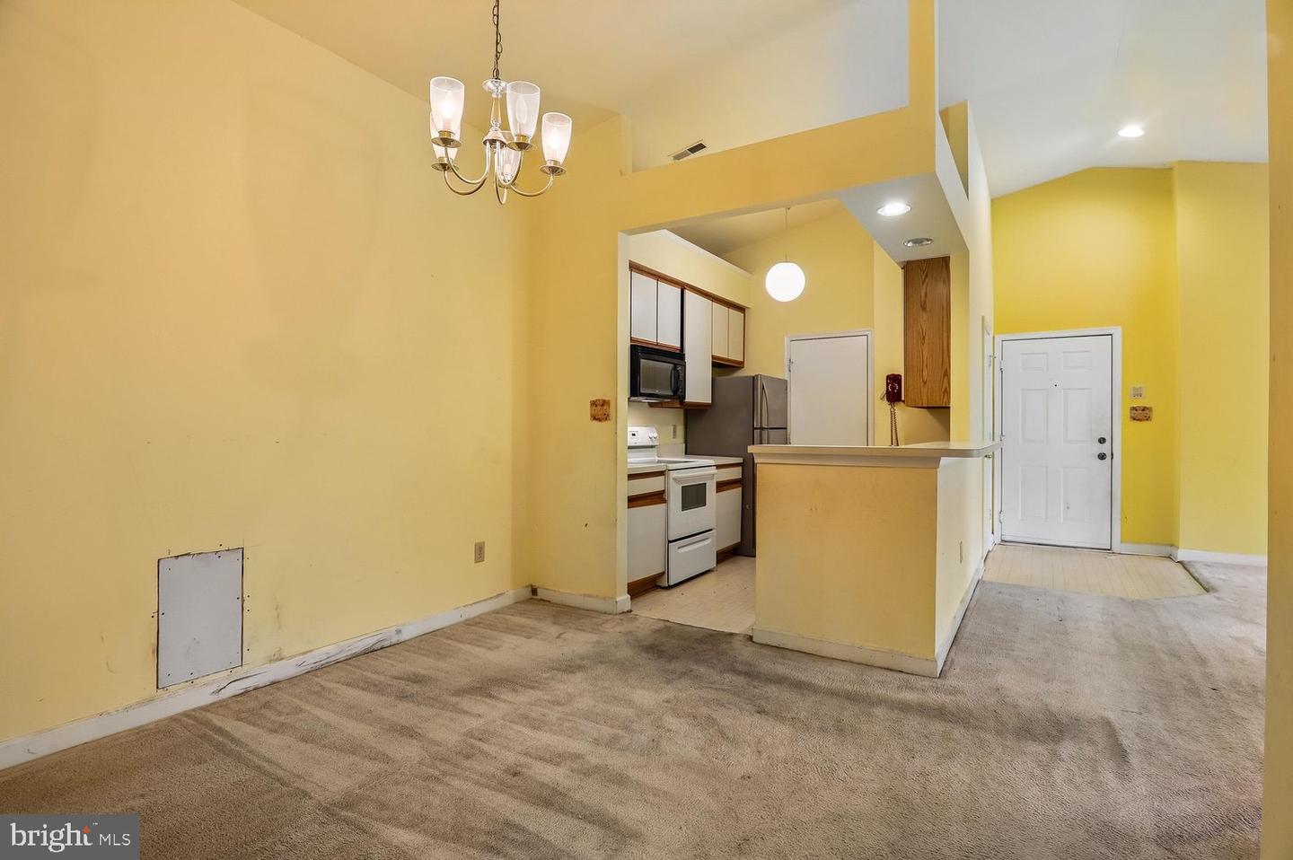 3303 Sir Thomas Dr #6-a-41 Property Photo 16