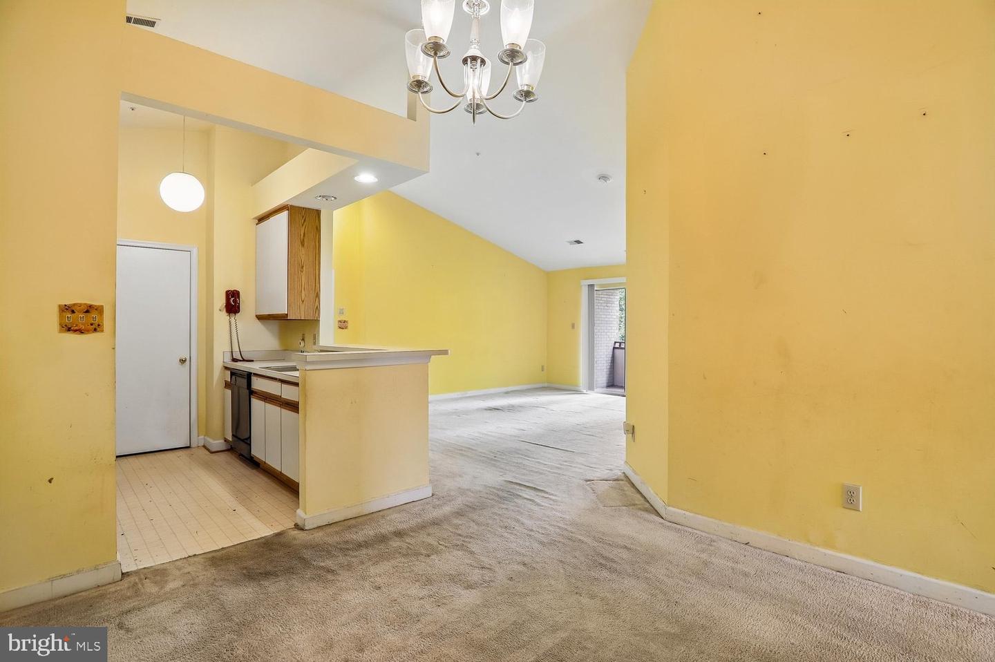 3303 Sir Thomas Dr #6-a-41 Property Photo 17