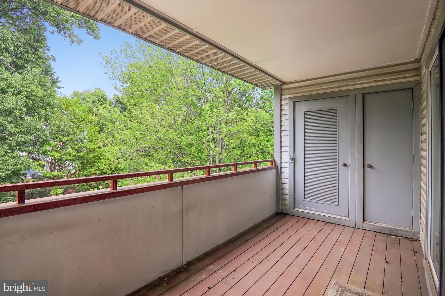 3303 Sir Thomas Dr #6-a-41 Property Photo 25