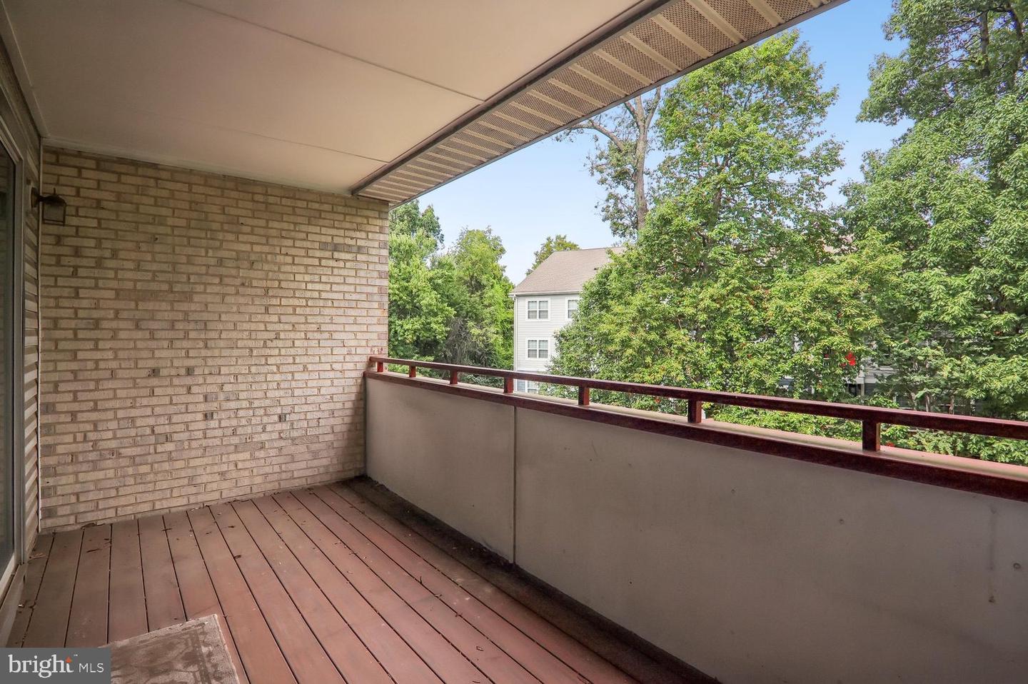 3303 Sir Thomas Dr #6-a-41 Property Photo 27