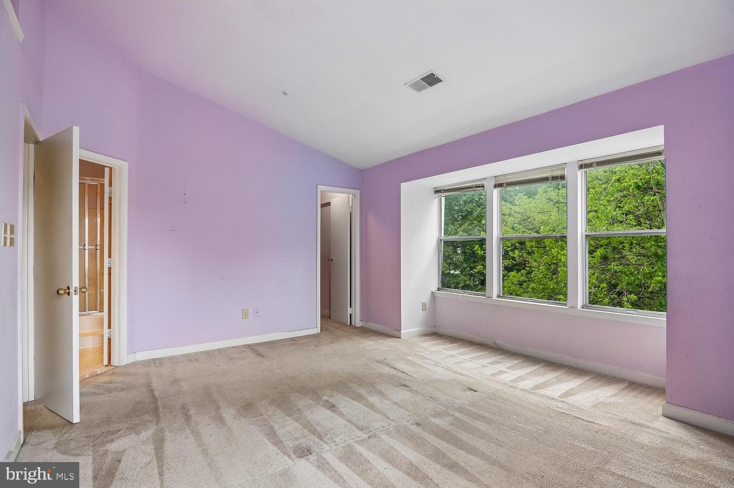 3303 Sir Thomas Dr #6-a-41 Property Photo 32
