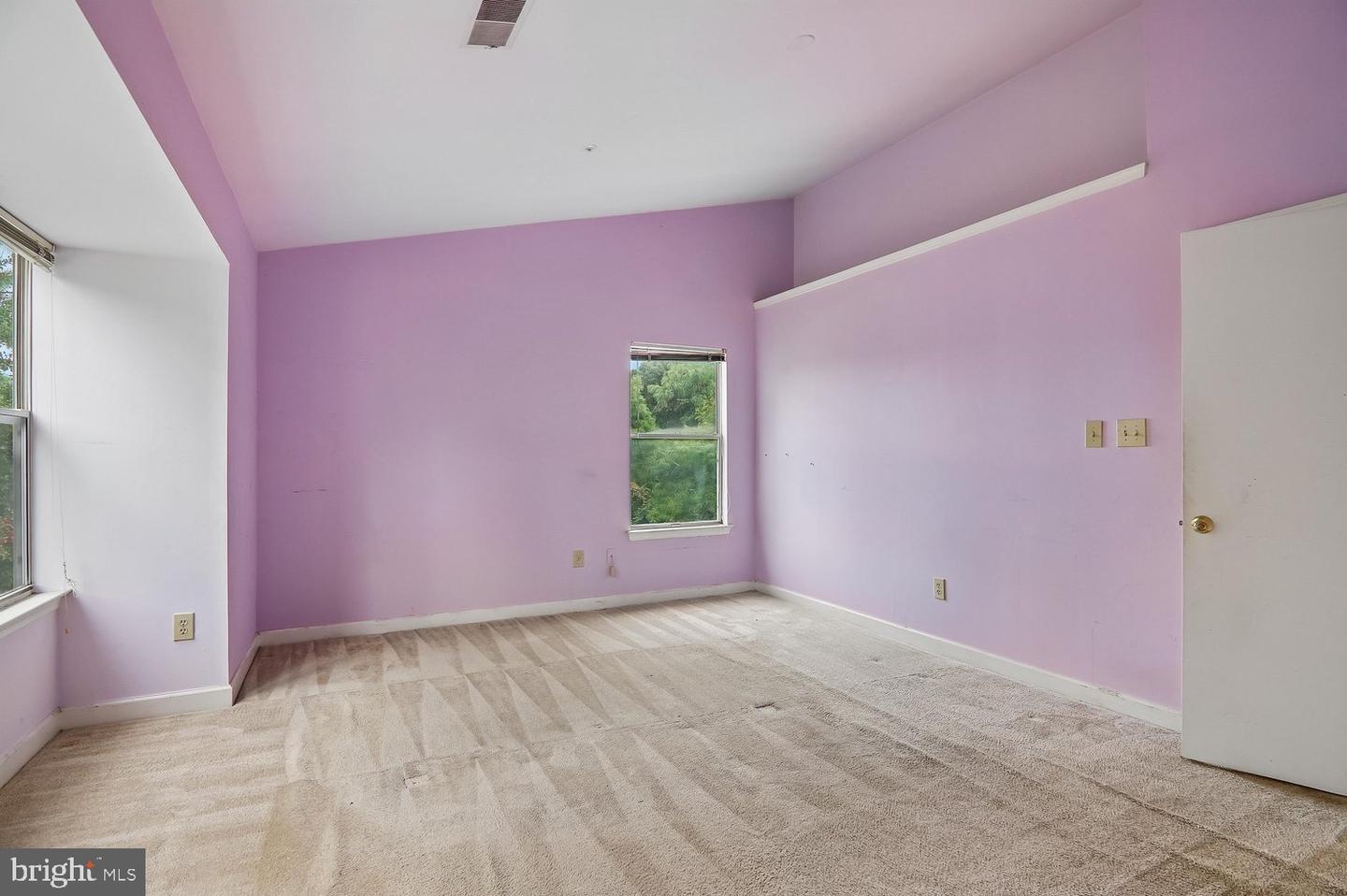 3303 Sir Thomas Dr #6-a-41 Property Photo 33