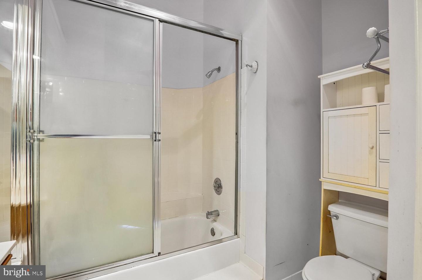 3303 Sir Thomas Dr #6-a-41 Property Photo 37