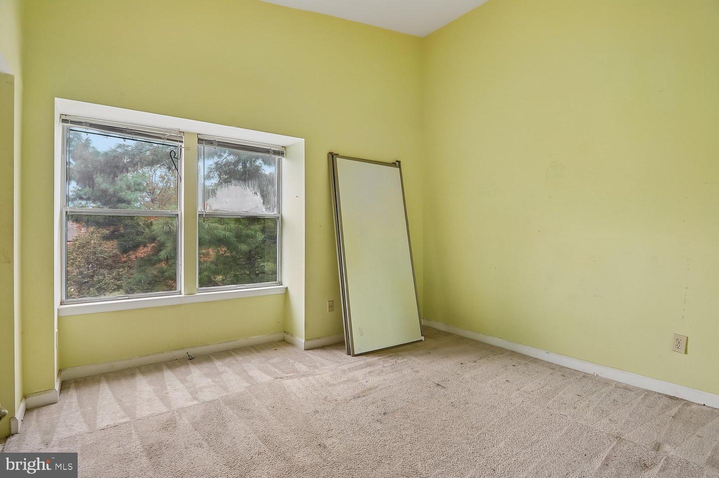 3303 Sir Thomas Dr #6-a-41 Property Photo 39