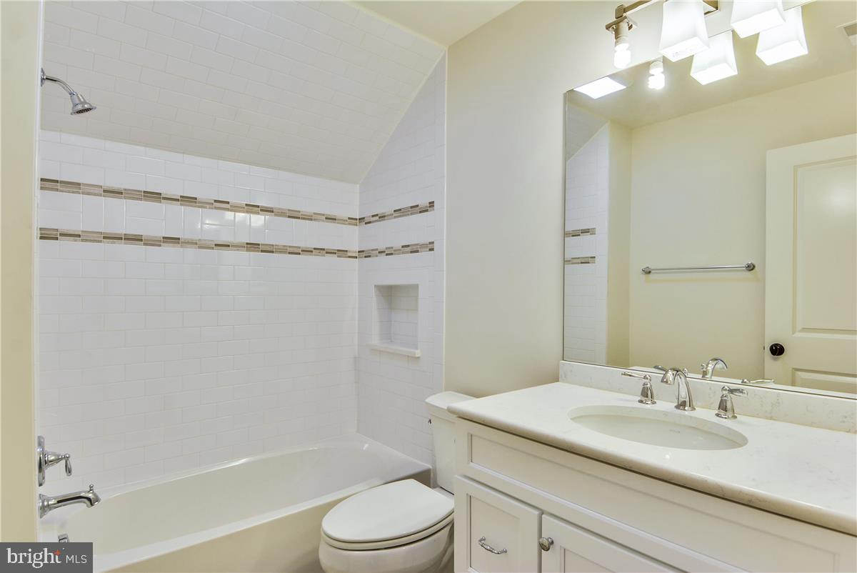 4510 Maple Ave Property Photo 77
