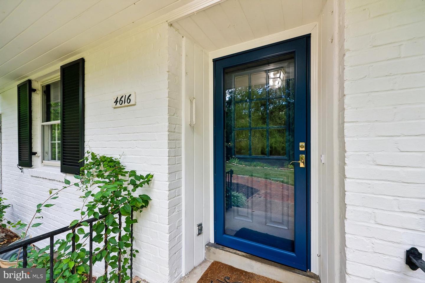 4616 Norbeck Rd Property Photo 4
