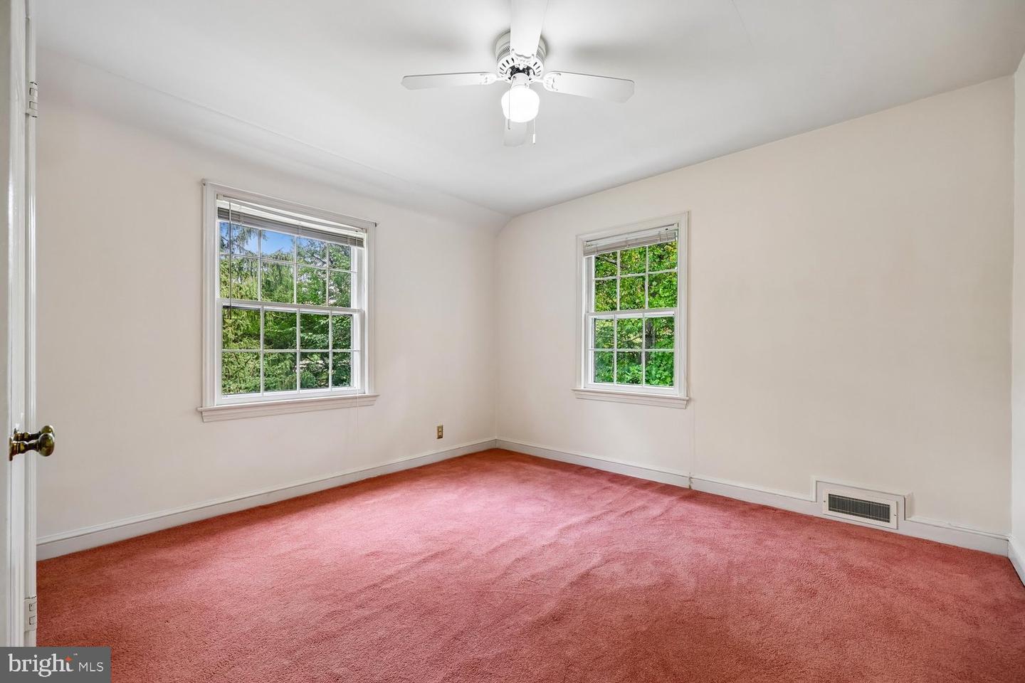 4616 Norbeck Rd Property Photo 34