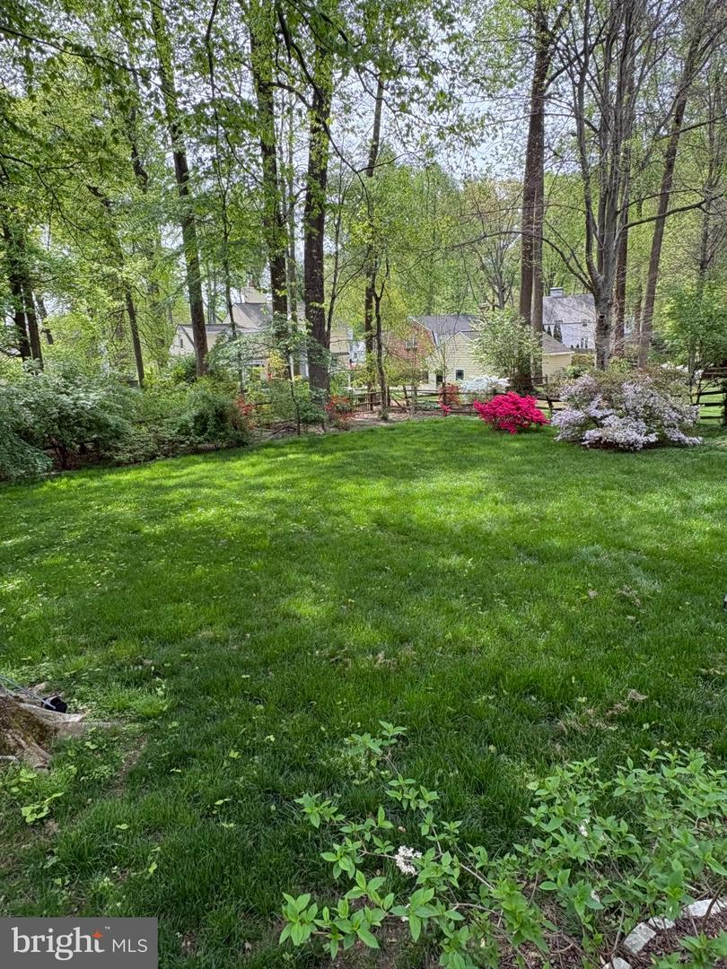 4616 Norbeck Rd Property Photo 44