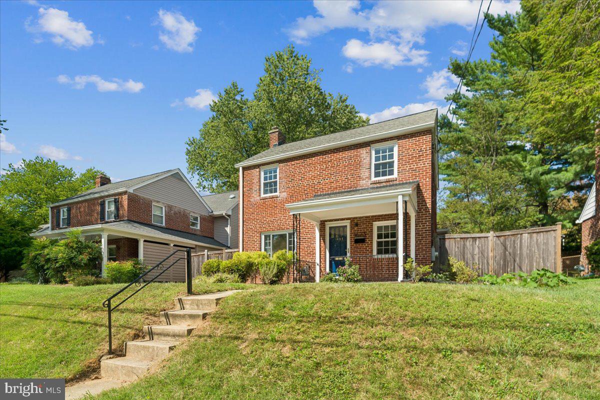 1623 Belvedere Blvd Property Photo 1