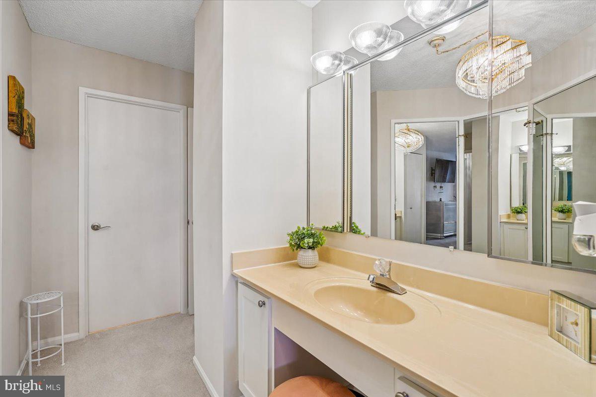 15101 Interlachen Dr #1 Property Photo 24
