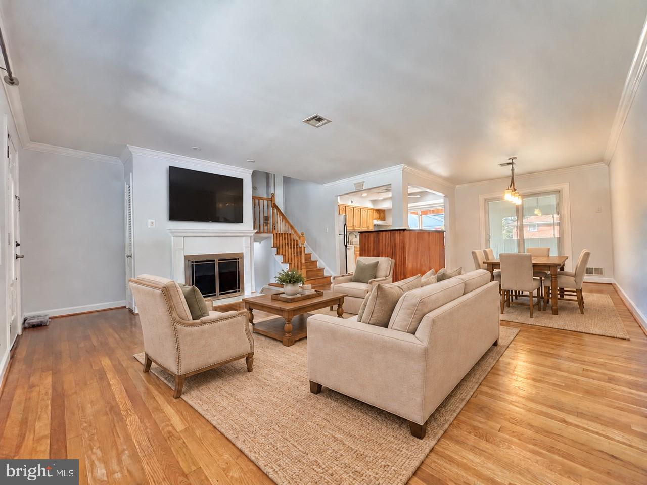 10406 CONOVER Property Photo 1