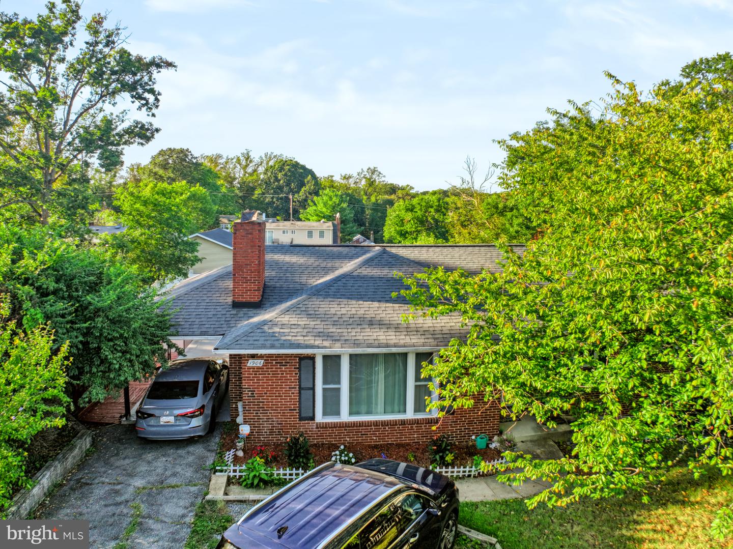 1906 FOREST DALE DR Property Photo 1