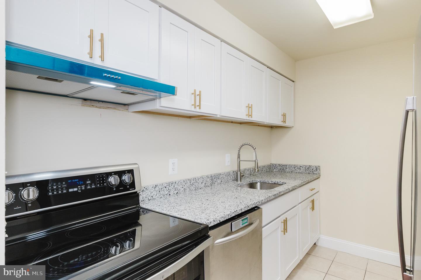 415 Christopher Ave #112 Property Photo 15