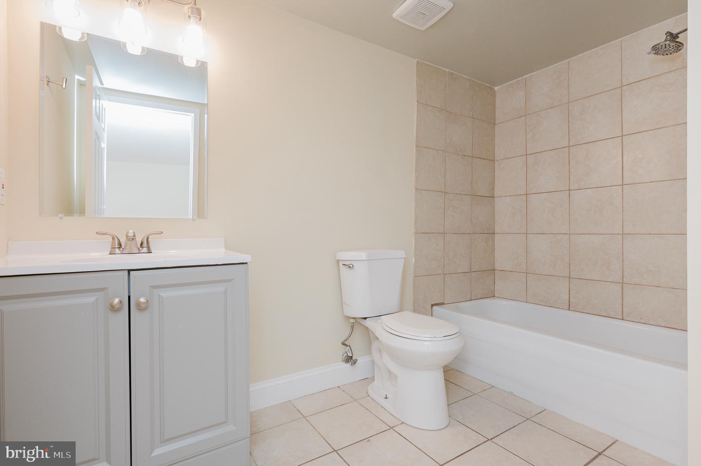 415 Christopher Ave #112 Property Photo 24