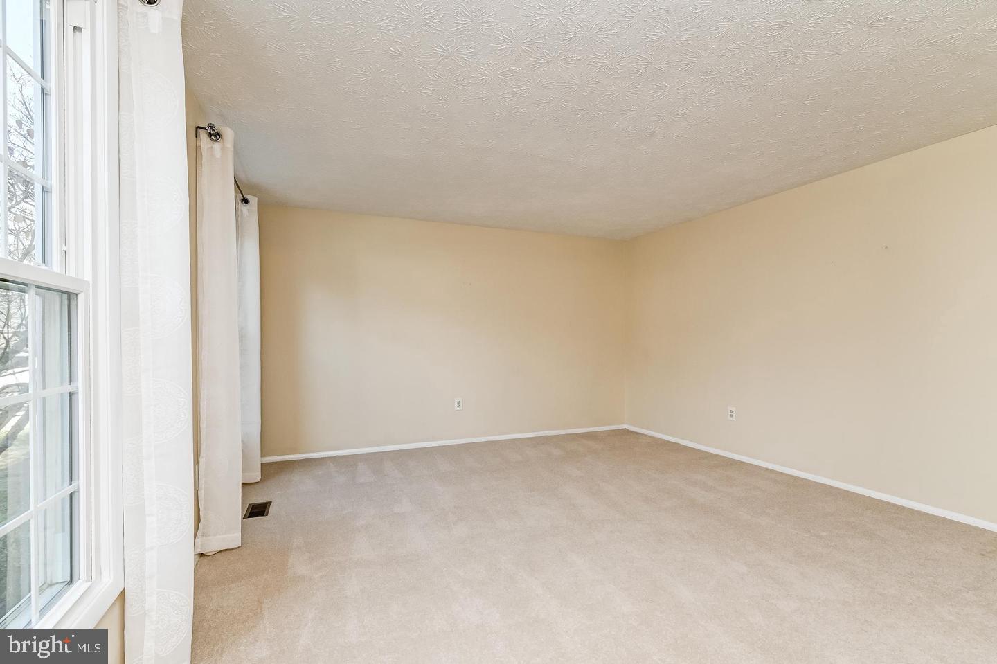 1209 Crockett Ln Property Photo 14