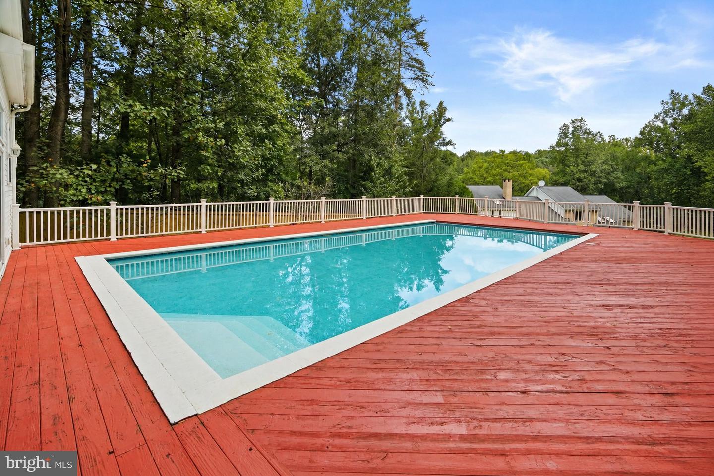10320 Glen Rd Property Photo 2