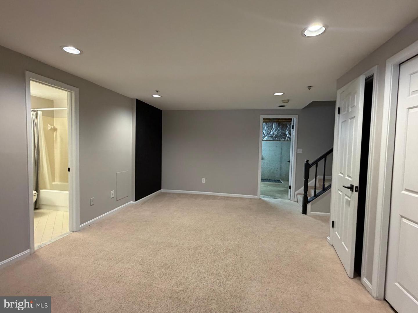 8527 Fountain Valley Dr Property Photo 32