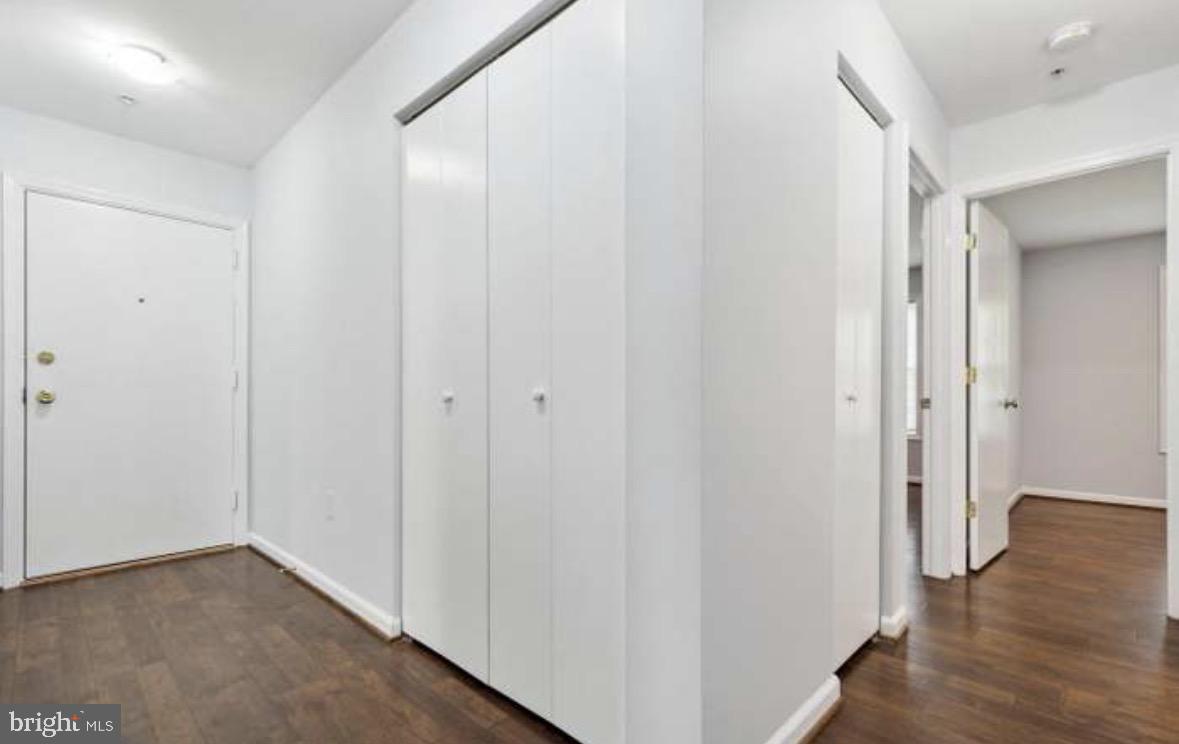 880 Quince Orchard Blvd #201 Property Photo 2
