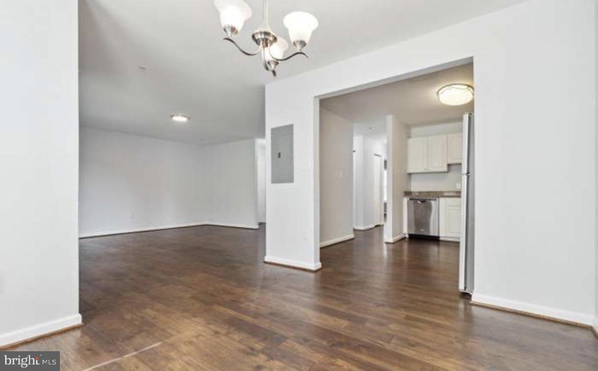 880 Quince Orchard Blvd #201 Property Photo 6