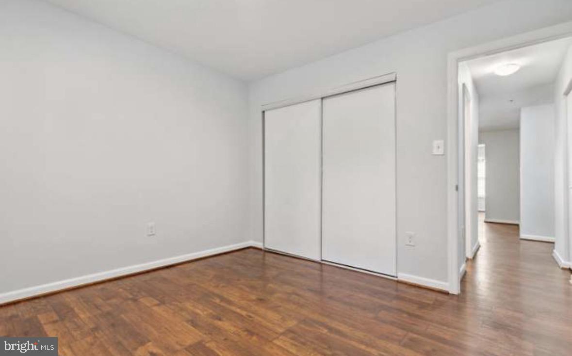 880 Quince Orchard Blvd #201 Property Photo 11