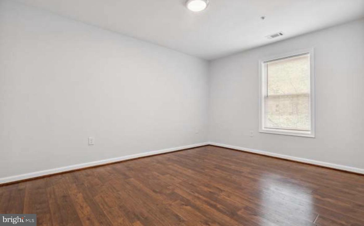 880 Quince Orchard Blvd #201 Property Photo 13