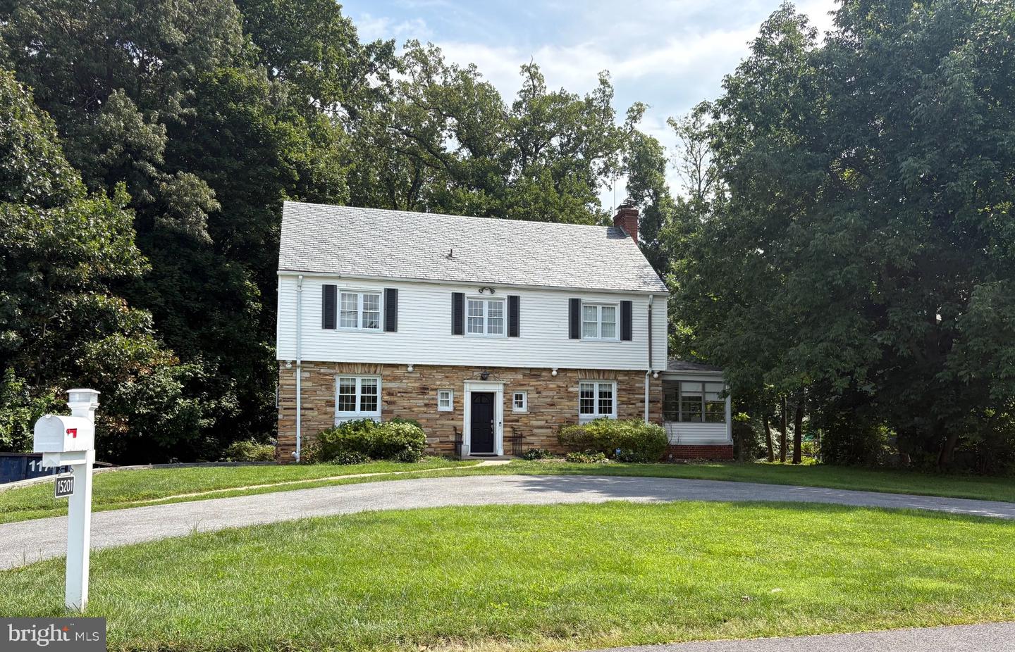 15201 Rosecroft Rd Property Photo 1