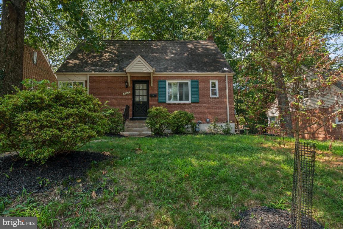 8216 Roanoke Ave Property Photo 1