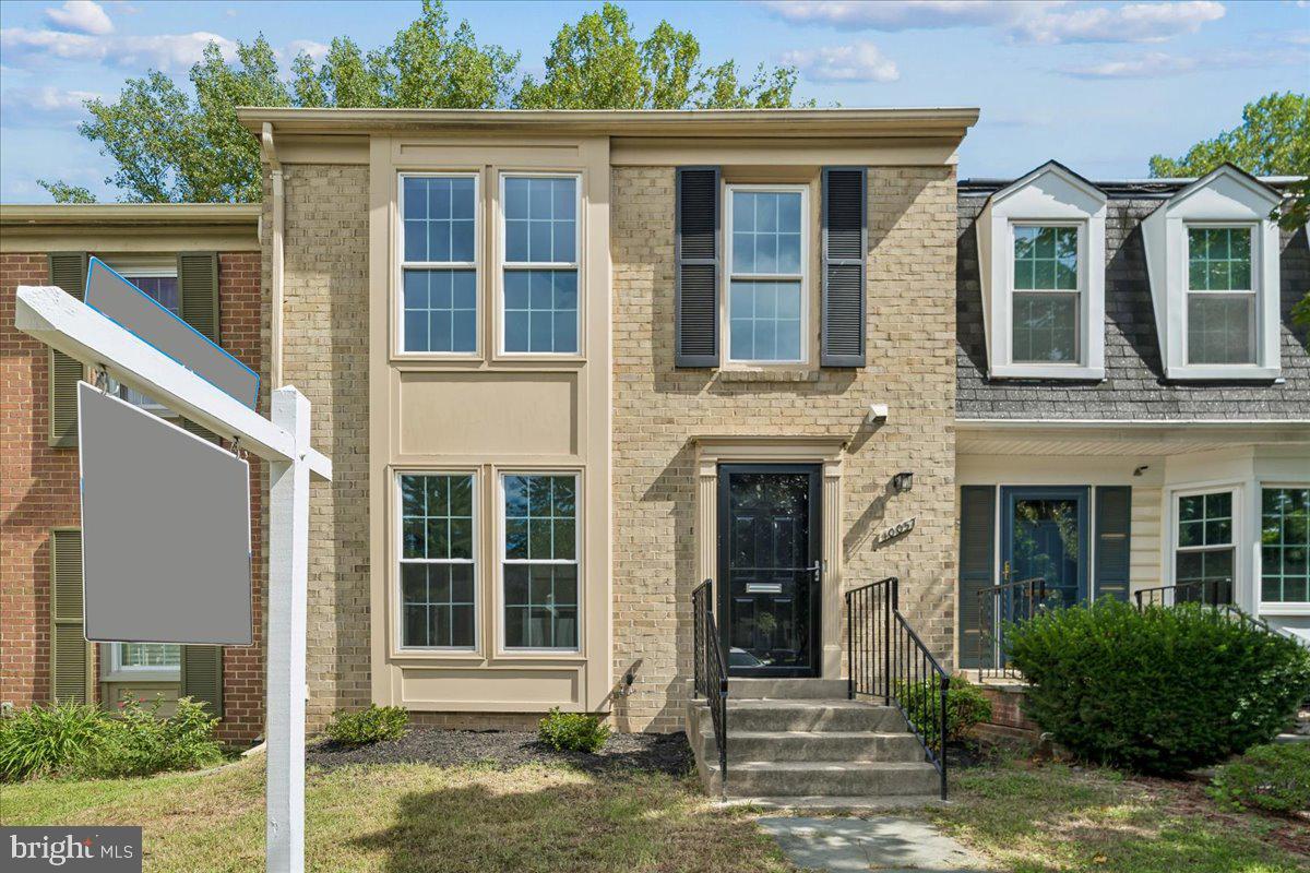 10057 Maple Leaf Dr Property Photo 1